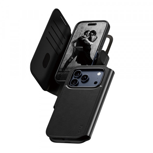 Husa MagSafe pentru Apple iPhone 18 Pro / 17 Pro, PanzerGlass, Care Feature Tango Two-in-One, Neagra